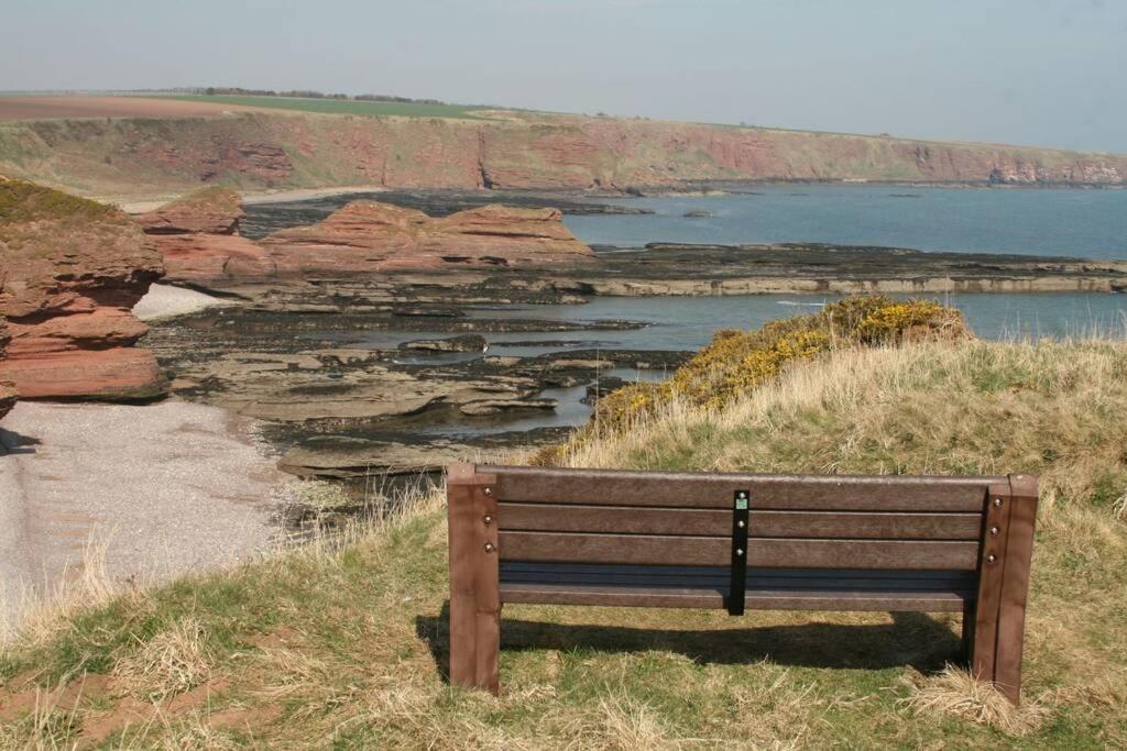 Bell Rock View Arbroath Apartment Angus Exterior photo